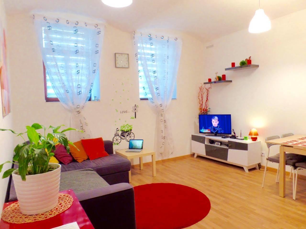 Old Town Apartments Прага Екстериор снимка